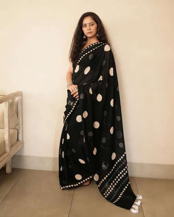 Multicolour_Cotton_Large_Polka_Dot_Print_Moonga_Saree_With_Tassels_For_Women